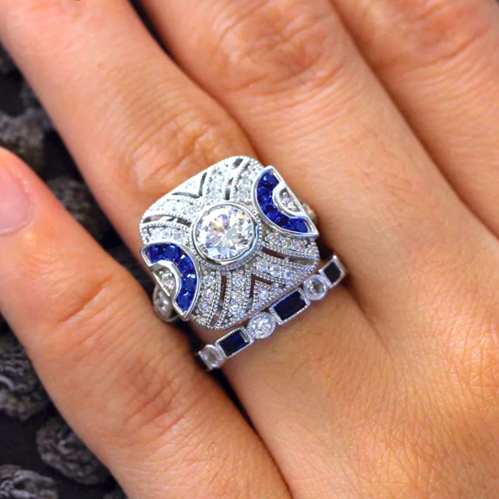 Beautiful two-ring set